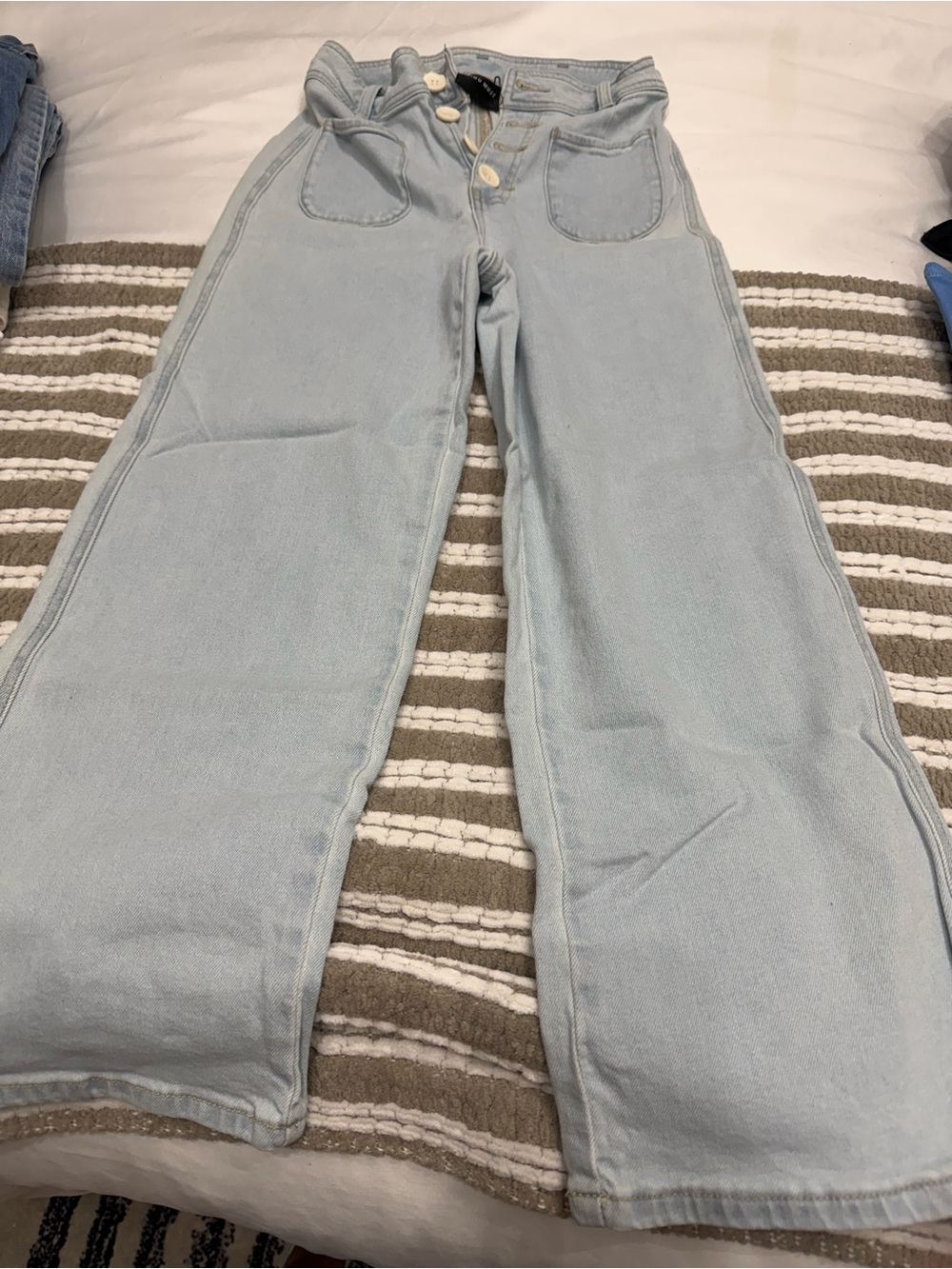 Light Wash Women's High-Rise Wide Leg Jeans